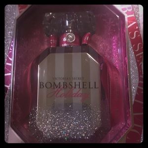 Victoria Secret bombshell holiday